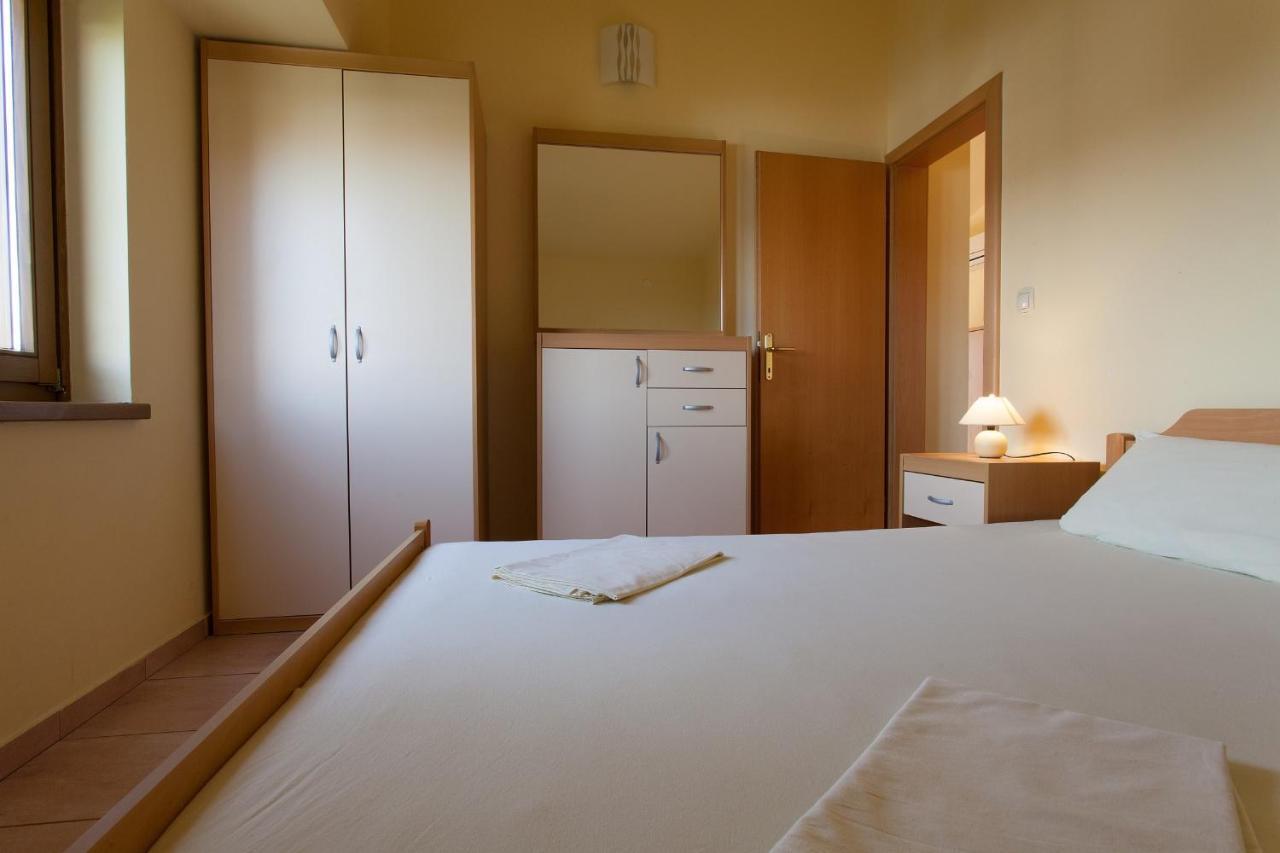 Apartman Vjekoslav Krk Town Kültér fotó