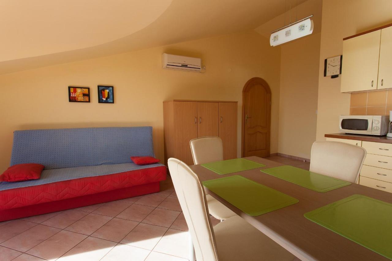 Apartman Vjekoslav Krk Town Kültér fotó